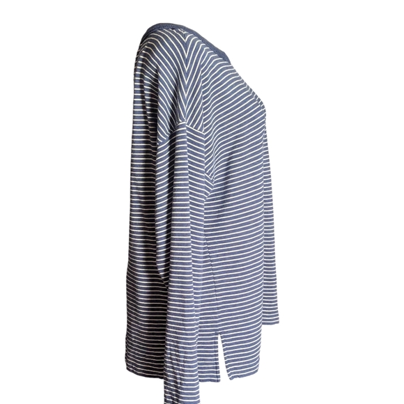 Vineyard Vines Size Medium Navy Striped Crewneck - Picture 2 of 8